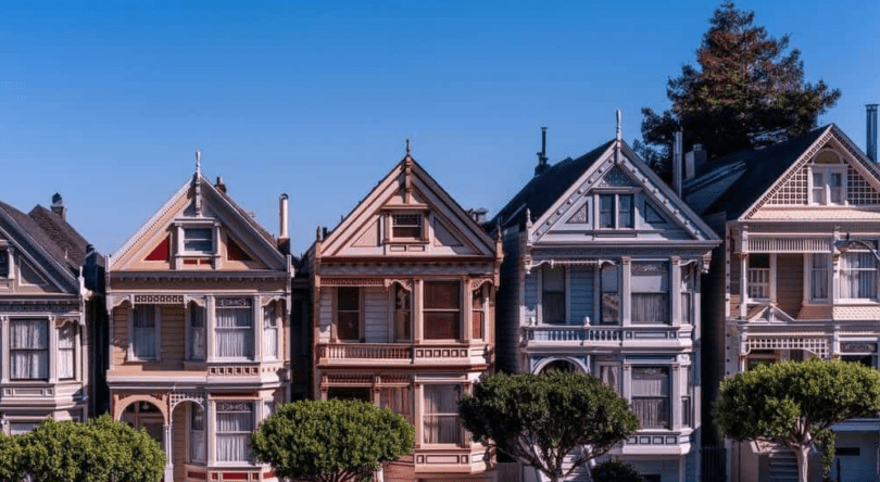 experienced mortgage advisor