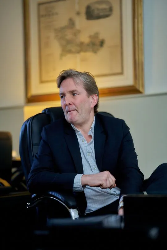 Russell White, Director of Winkworth Putney (Photograph by https://lrockmedia.com/)